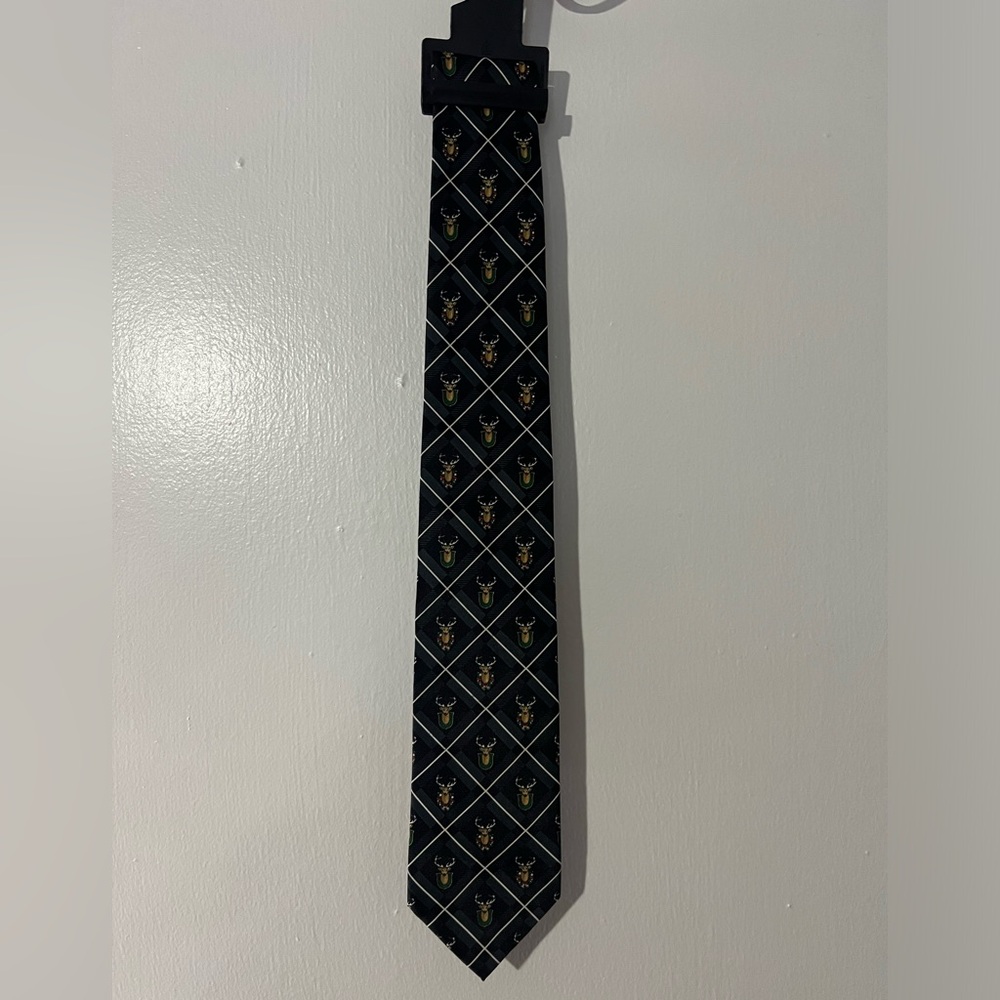 Christmas Tie Deer Mounts Antlers Wreaths Tie Tales NEW